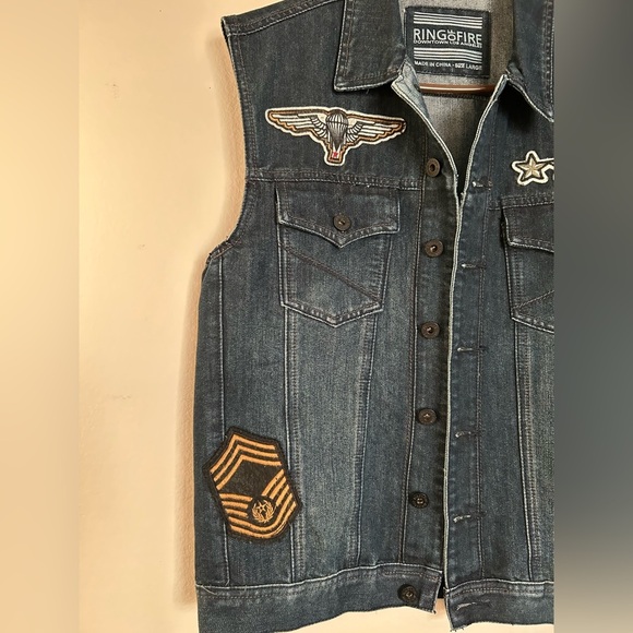 NWOT Ring of Fire Denim Vest Jacket – Military Patch Biker Style – Size L - Picture 5 of 9
